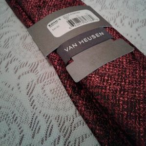Van Heusen Accessories - 🌺 NWT Van Heusen Black/Red Textured Tie Van Heusen Accessories - 🌺 NWT Van Heusen Black/Red Textured Tie